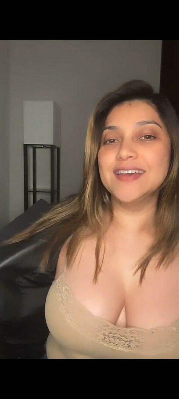 Sarah Azhari / sazarita Nude Leaks - Fapexy!